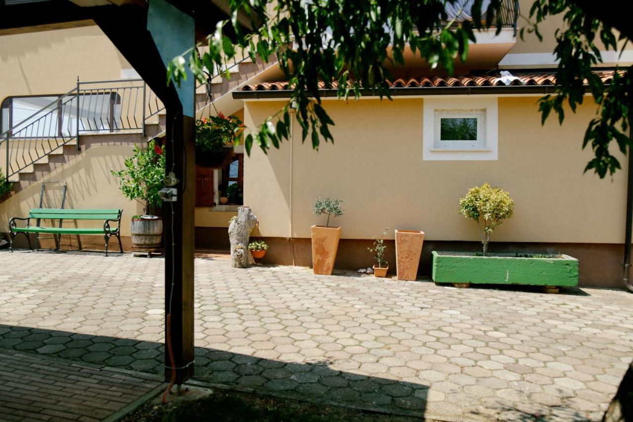 Forest Retreat Poreč Exterior foto