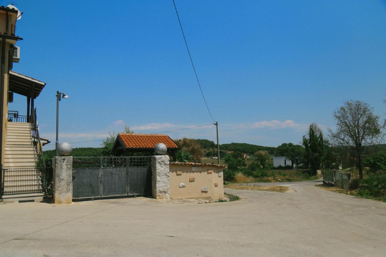 Forest Retreat Poreč Exterior foto