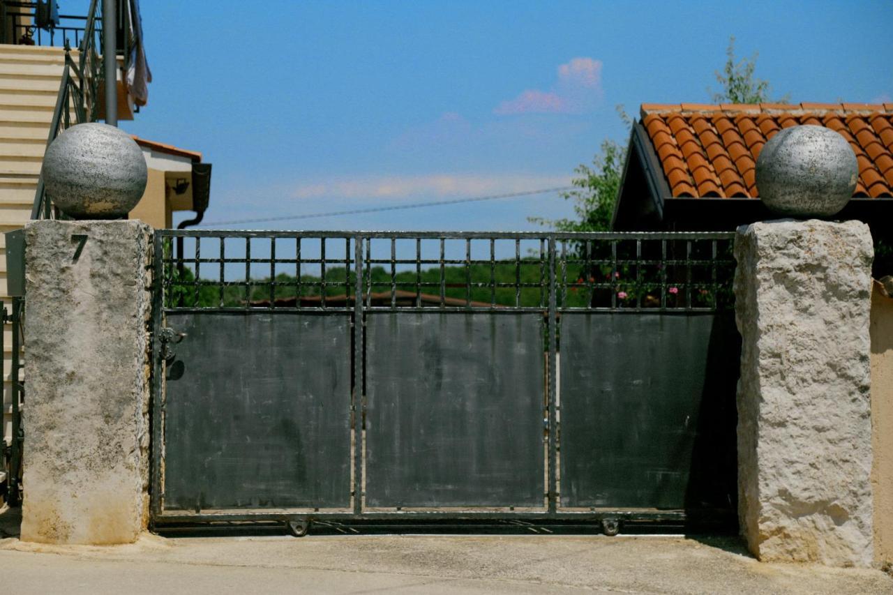Forest Retreat Poreč Exterior foto