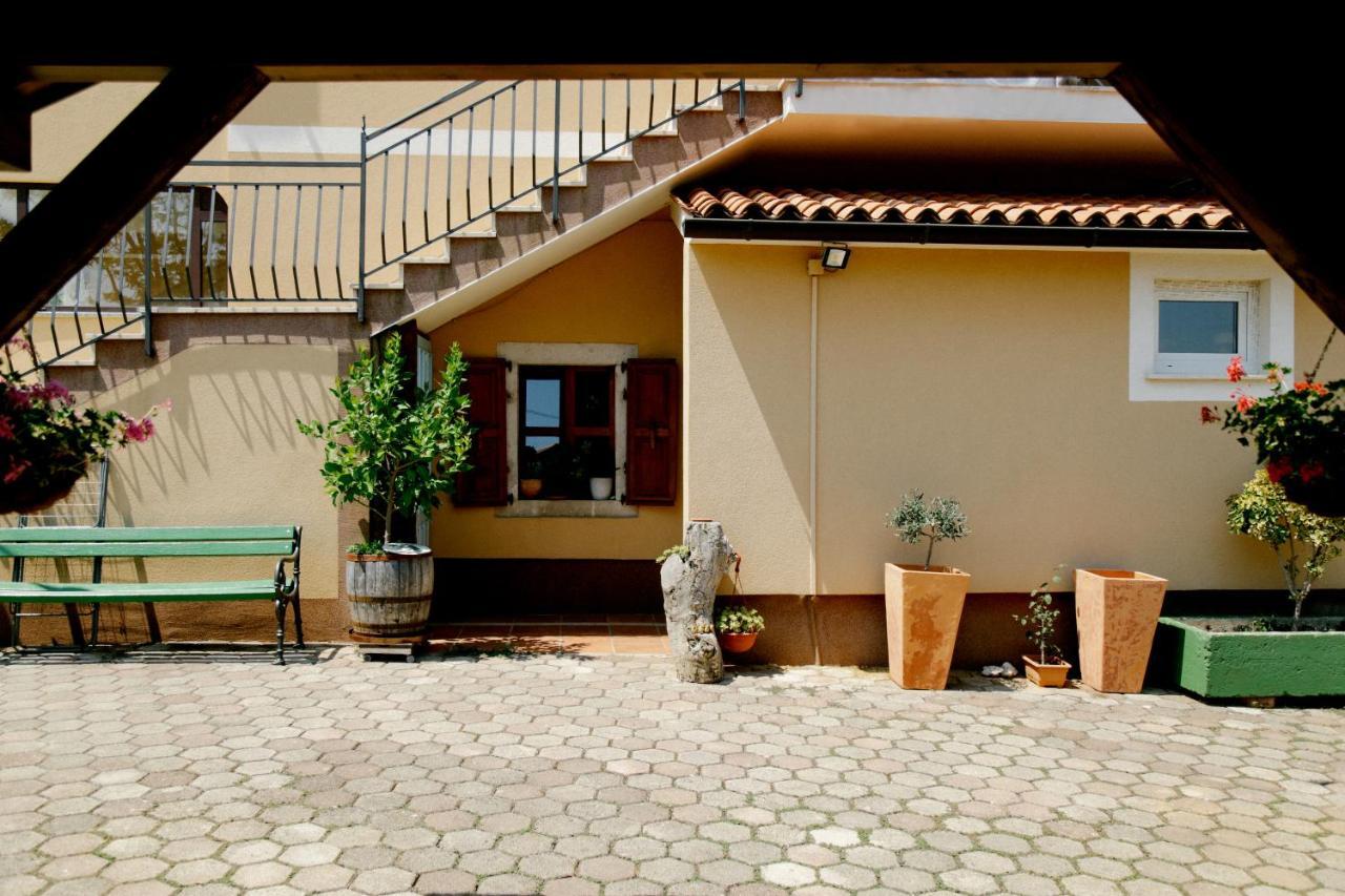 Forest Retreat Poreč Exterior foto